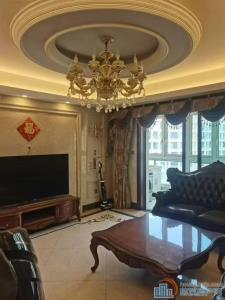 嘉景园183平中间层豪装199万满2年