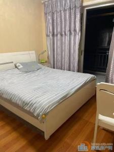 人和家园稀缺户型107平三室精装105万