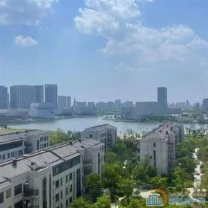 中海湖心半岛小高层一线湖景房四开间朝南