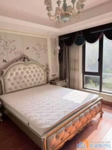 嘉景园160平方豪装218万浙师大