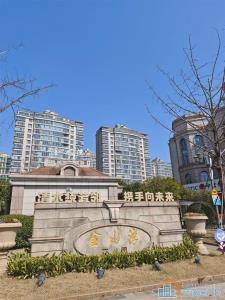 金水湾139平方毛坯190万