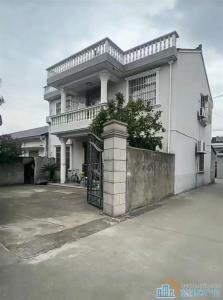 银杏小镇附近3间2楼，国有出让