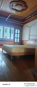 童家新村2楼2室一厅一卫1700月。