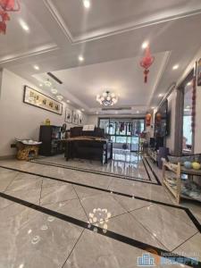 金仕华庭143平边套3楼精装4室可读书