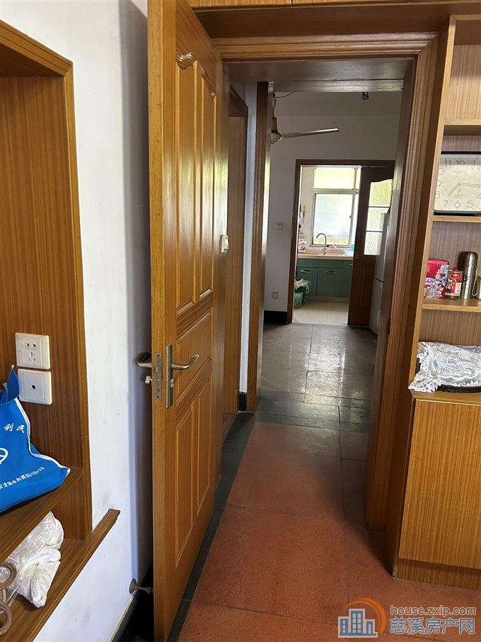 金山新村西区2楼67平方62·8万直接