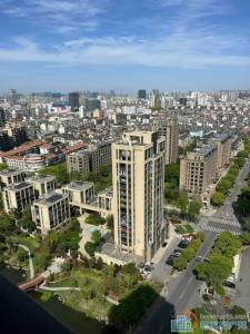 江滨之城江畔壹号苑边套140平170万