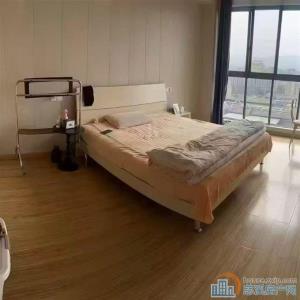 中梁泊景庭130平洋房顶楼简装122万