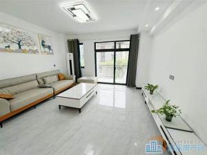 美华银桂苑 三室 精装 3500元