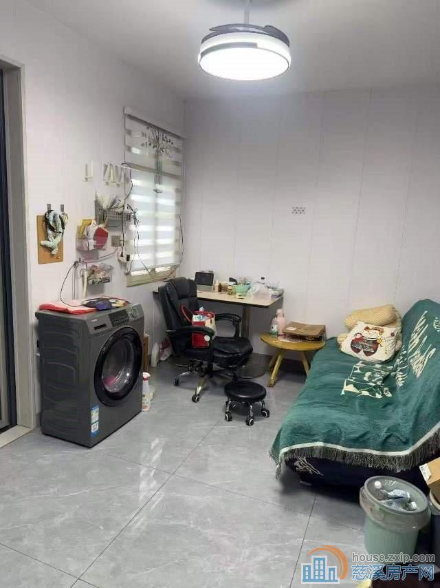 城东新村2楼57平两房上林无占用满两年