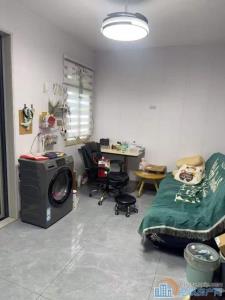 城东新村2楼57平带架空层两房上林可读