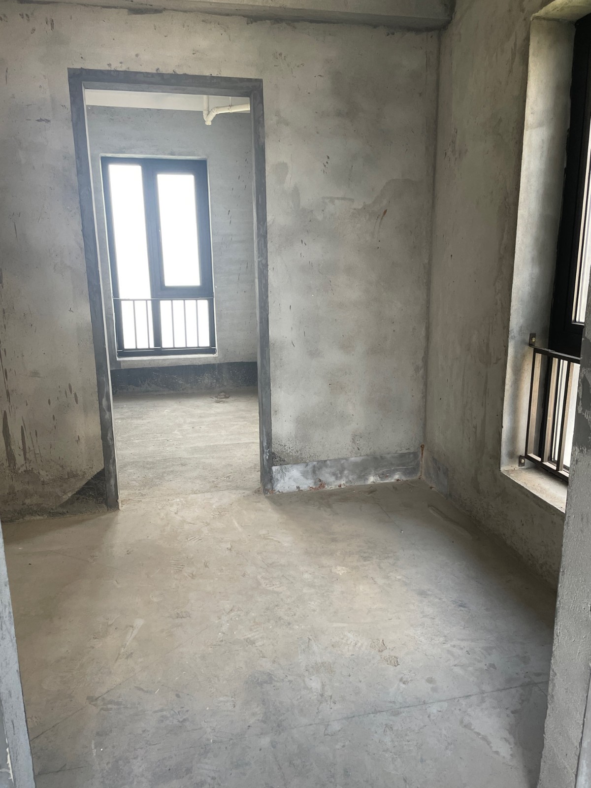 金地鸿悦 精装修 满五年 无在读