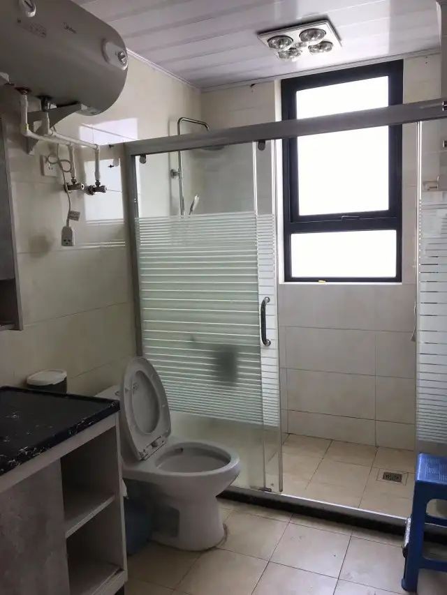梅林苑 简单装修，带车位储藏间 位置好