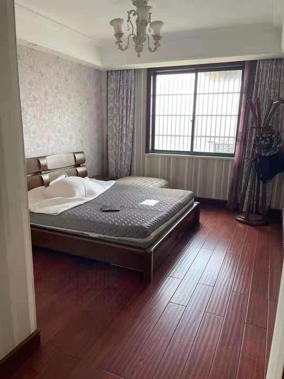 高丰家园 带车库 精装
