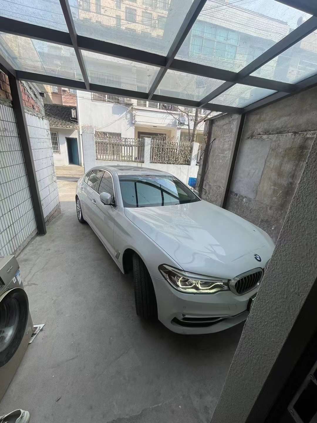 西洋寺别墅  精装  前后院子  车位到
