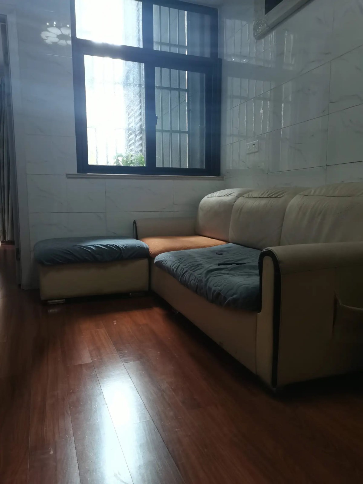 梅林苑  精装修  城区无在读  