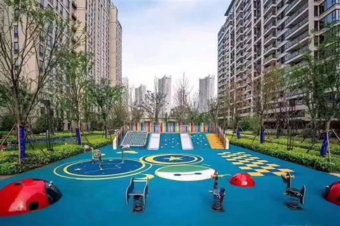 中交盛湖美庐下叠165平车位白坯720万