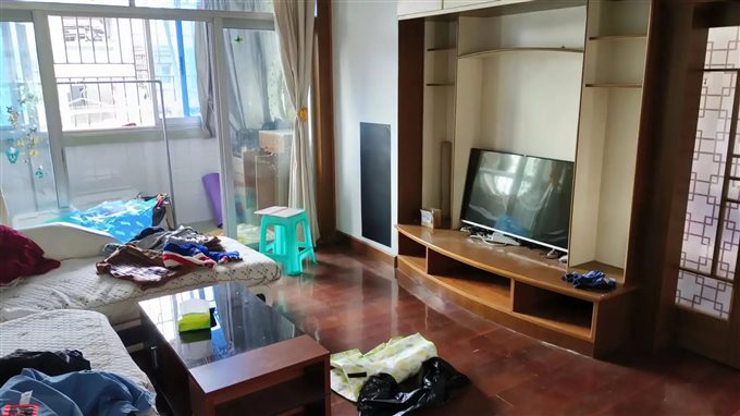 金山新村 精装 带杂物间12平