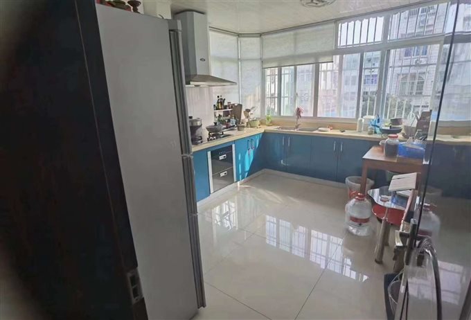 出售：阳明山庄，2楼，148平148万