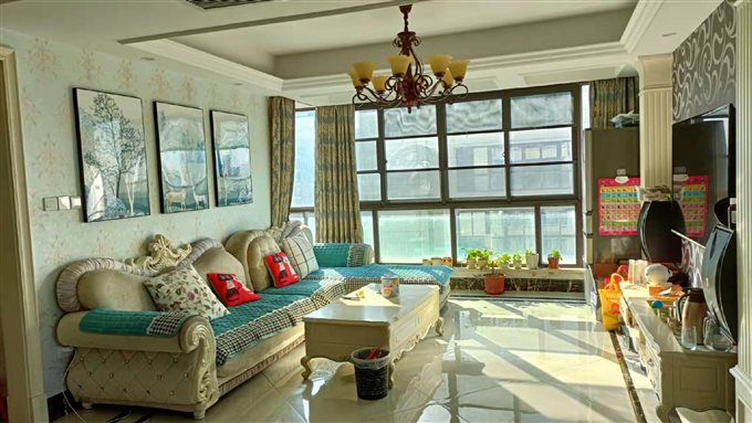 恒泰嘉景园156平225万市中心地段