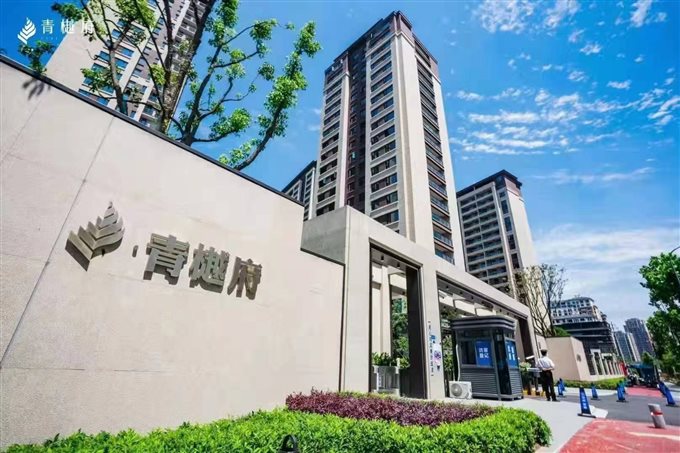 青樾府两个车位出售15万一个免中介费