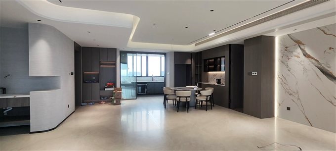 花样年172平，全新豪华装修带车位