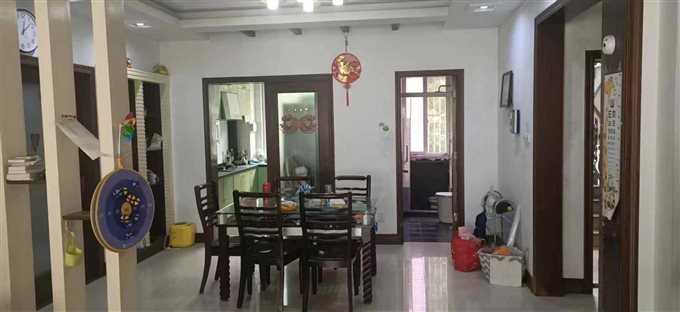 东兴苑南区3楼124平地上车库老精装