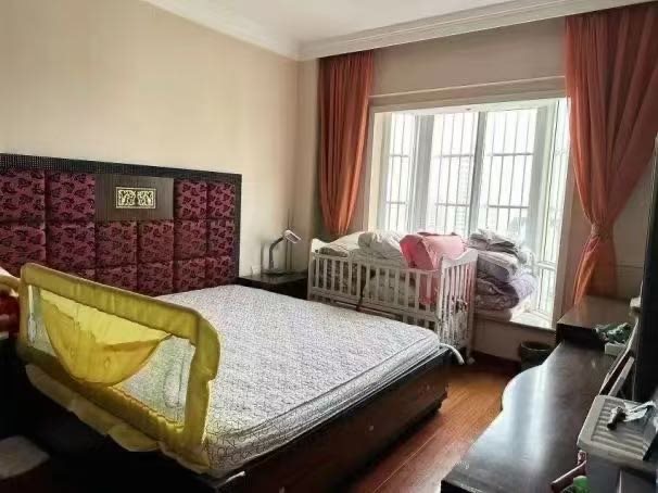 中泰都市花苑180平方159.8万直接