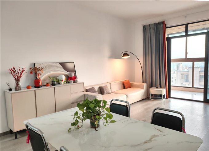 捡漏观湖佳苑电梯房93平好楼层精装湖景房