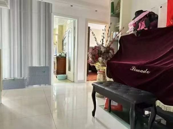 中泰都市花苑180平方159.8万直接