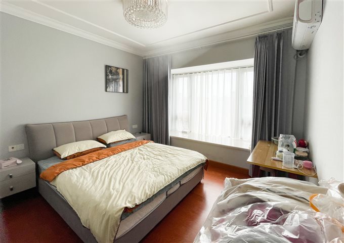 恒大河悦府 精装135平方88万低总价