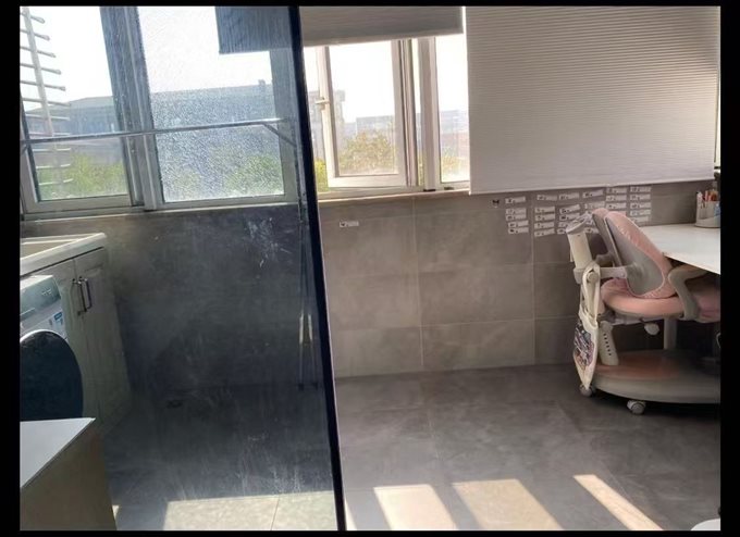 玲珑小区(实验小学XQ)多层2楼➕车库