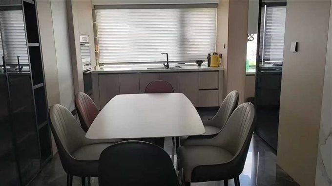 御龙公寓143平好楼层精装车位可读书