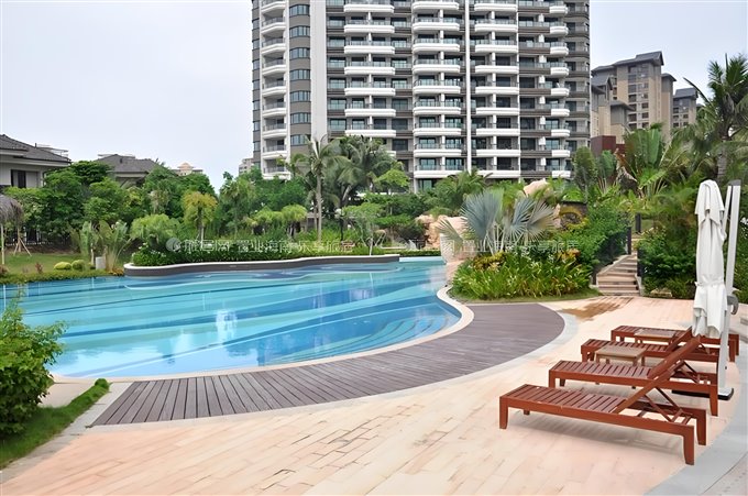 白金湾黄金楼层176平+储藏间独家钥匙在