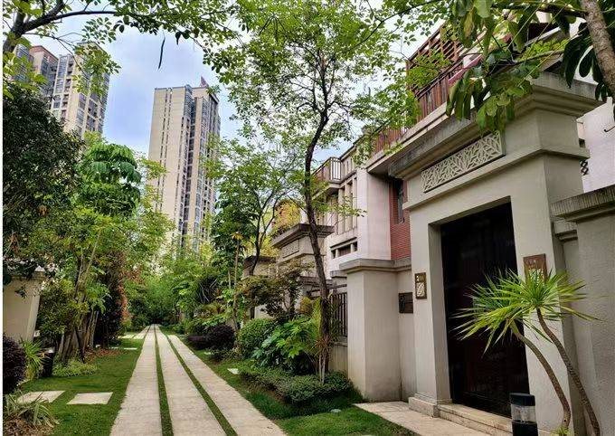 阳光城二期元亨雅苑别墅245平768万