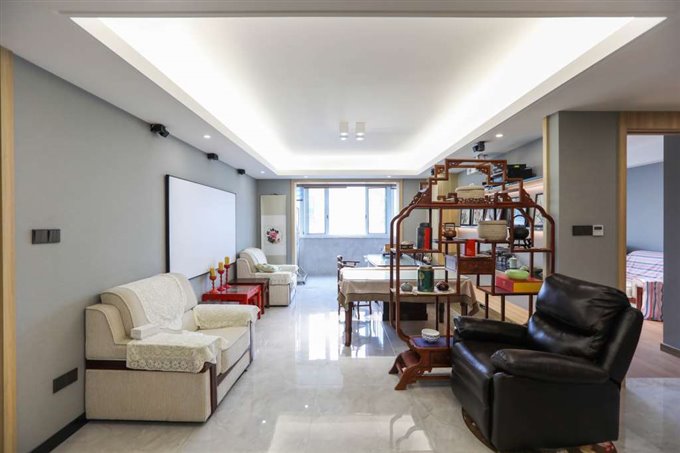 景观花苑150平精装修带车位190万