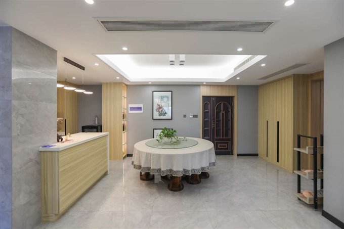 景观花苑150平精装修带车位190万