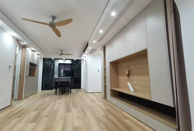 珑玥府112平中间楼层精装3室215万