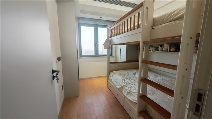 保利俯院江南北区 精装 楼层好