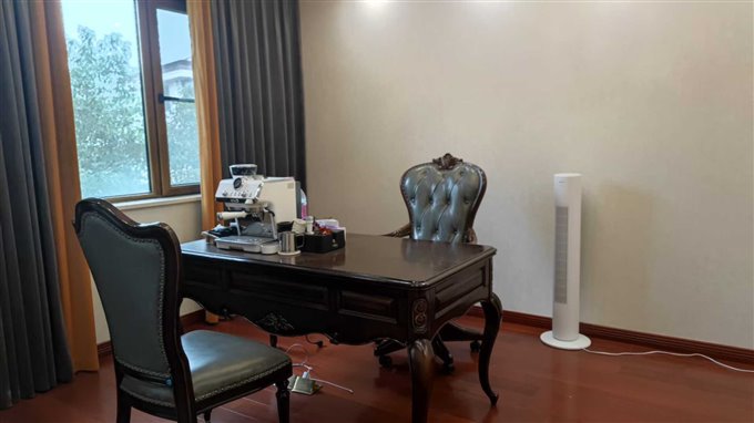 杭湾名苑3复4豪装258平带车位368万