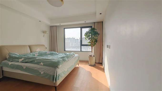 保利俯院江南北区 精装 楼层好