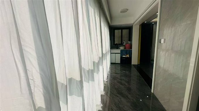 吾悦华府131平三室二卫精装带车位