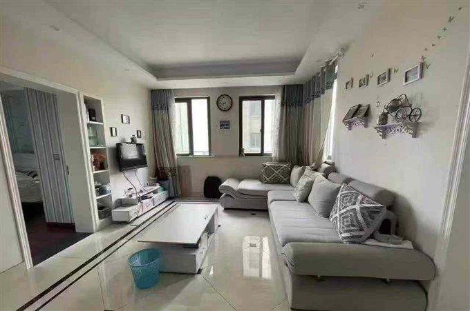 鸣北小区105平三室精装修2800