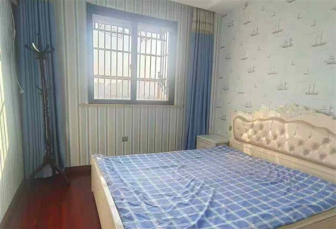 鸣北小区105平三室精装修2800