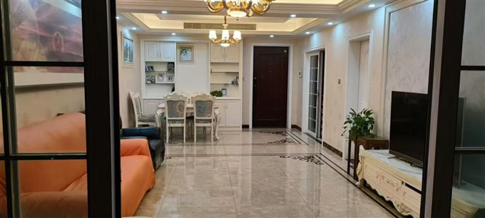 保利一期君悦湾135.8平精135.8万