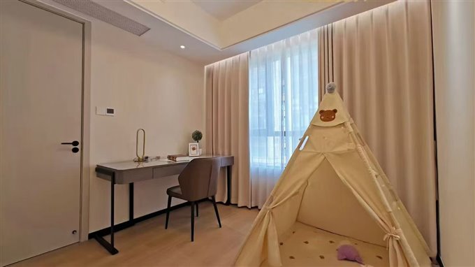 洋房品尚居1号楼704室88.9平83万