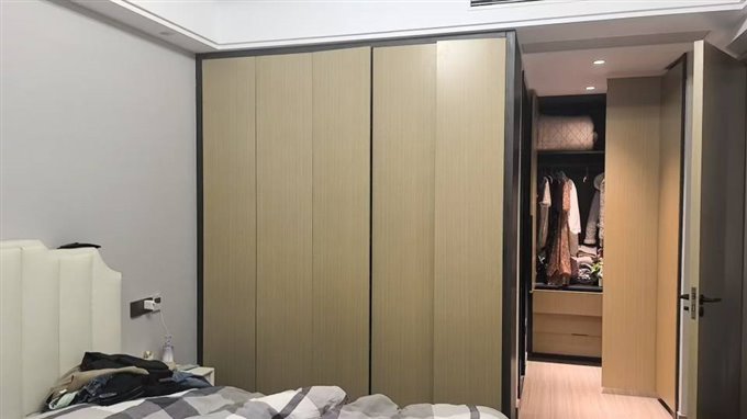 尚德家园124平带车位，新装修才两年