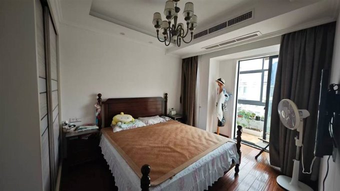 大观璟园电梯洋房顶复，总面积约200