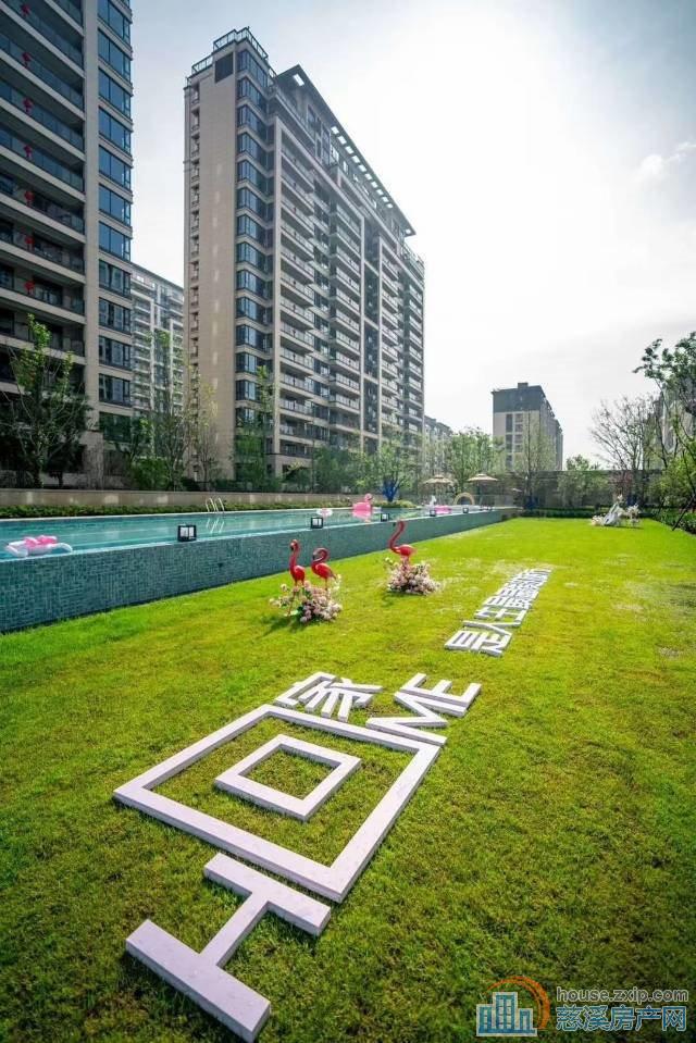 中交盛湖美庐下叠165平车位白坯720万