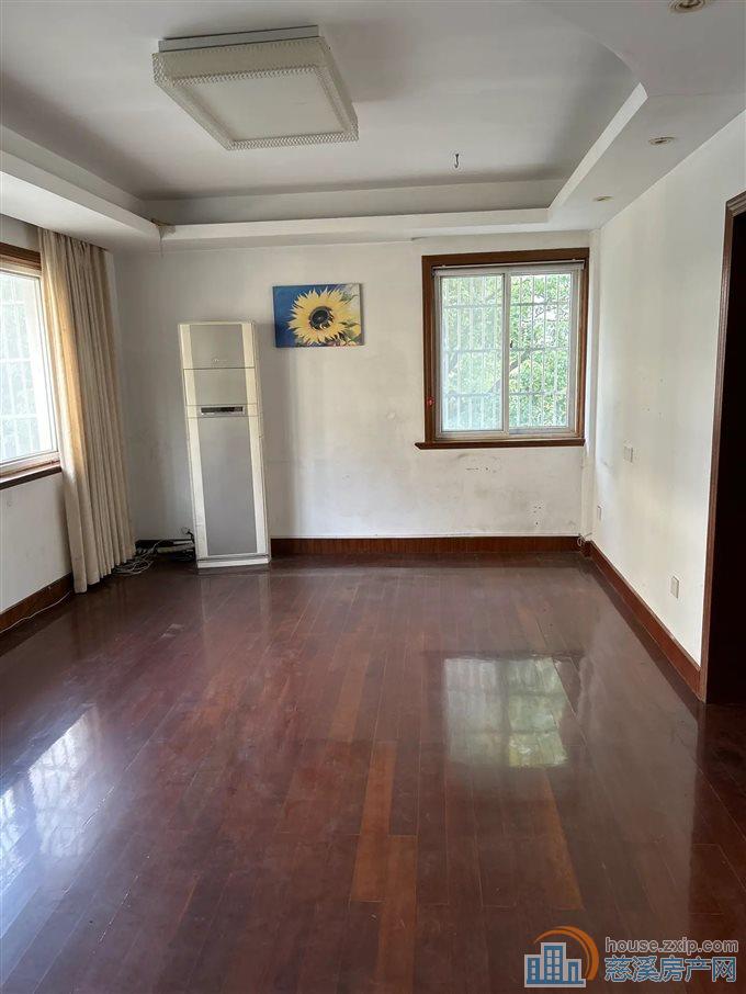 童家新村简装139平128万带杂物间