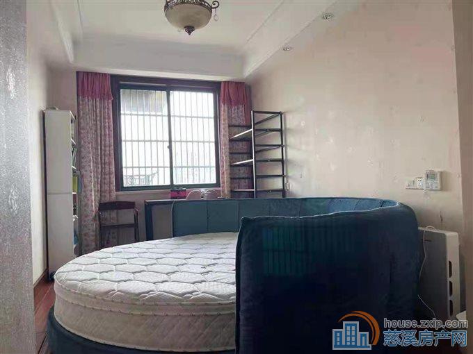 高丰家园  豪华装修 带车库  满二年